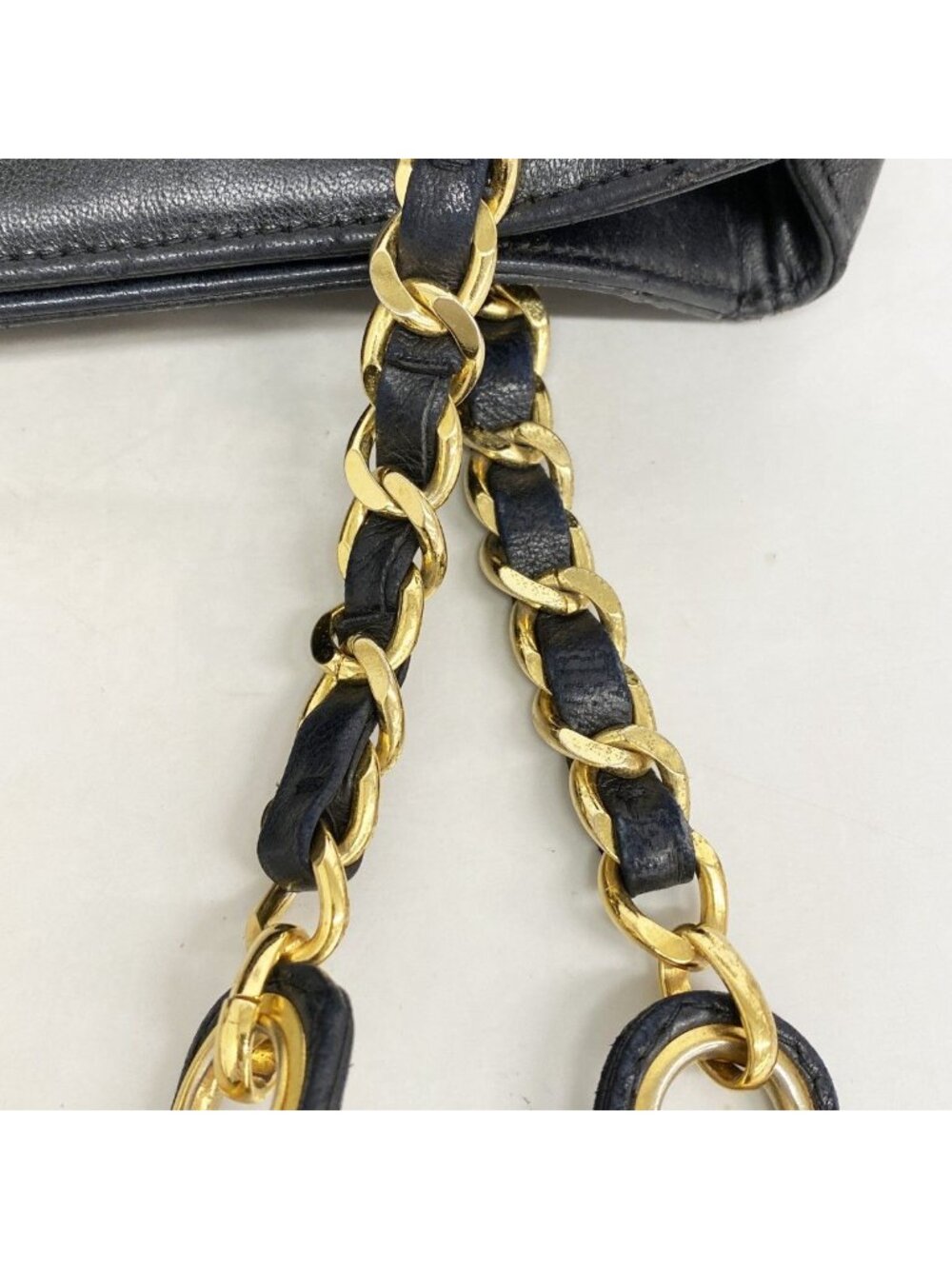 Chanel Chain Tote Lambskin Black Gold - Picture 8 of 10